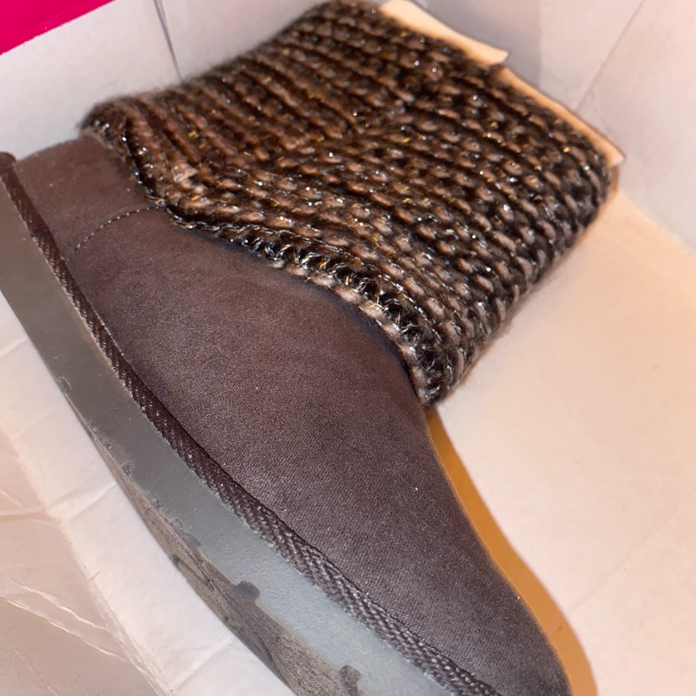 Girls sweater boots